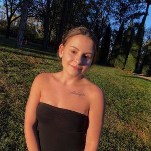 Meet your Posher, Amina